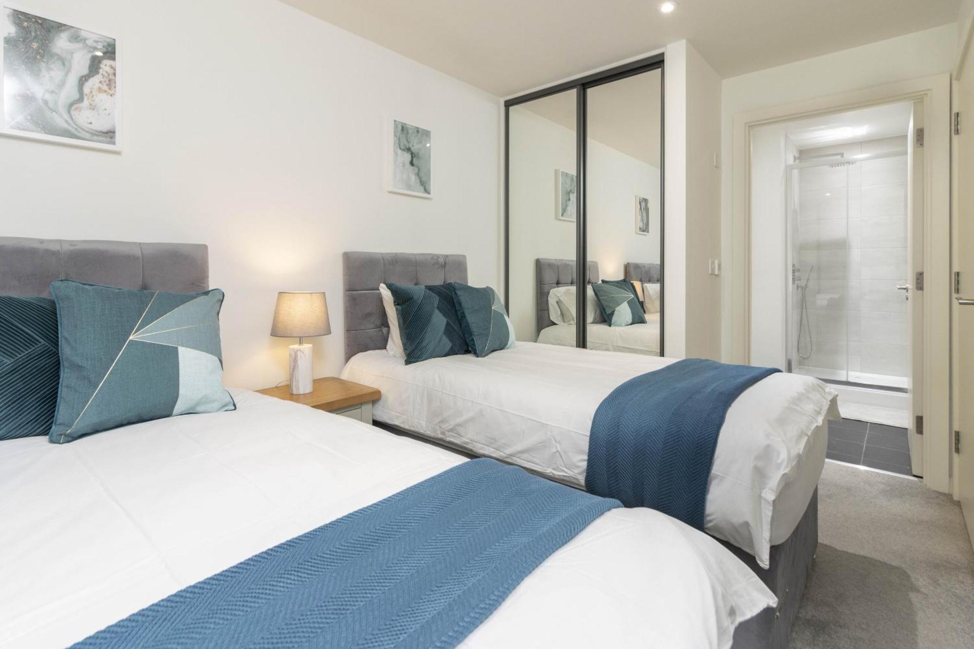 Appartement Linacre 1&2 - One And Two Bed Flat Behind The Cathedral With Free Parking And Fast Wifi à Exeter Extérieur photo