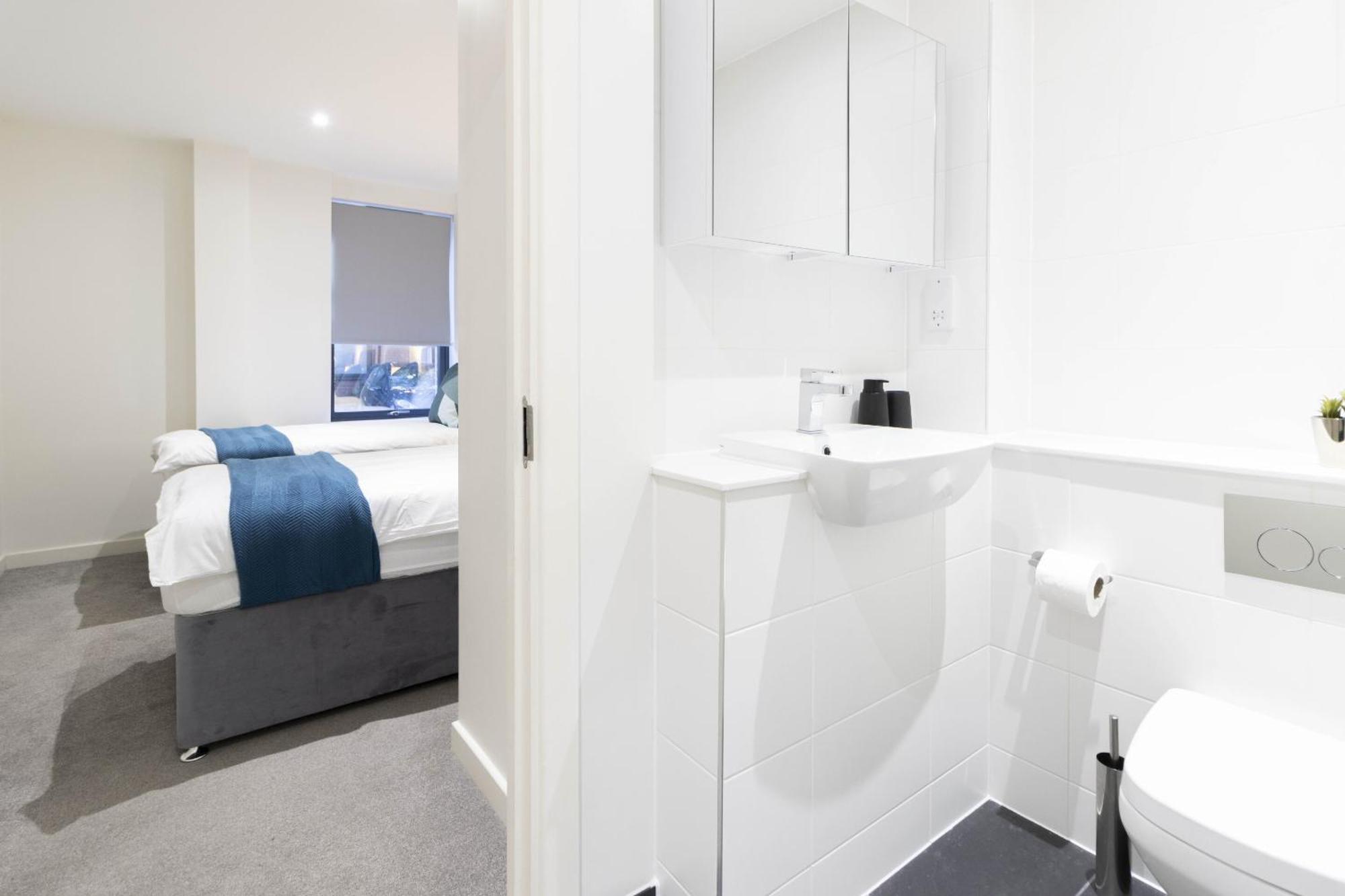 Appartement Linacre 1&2 - One And Two Bed Flat Behind The Cathedral With Free Parking And Fast Wifi à Exeter Chambre photo