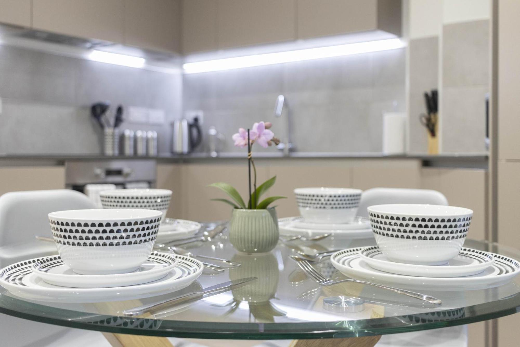 Appartement Linacre 1&2 - One And Two Bed Flat Behind The Cathedral With Free Parking And Fast Wifi à Exeter Chambre photo